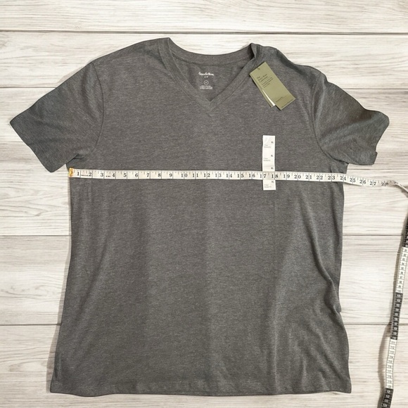 Goodfellow & Co Men’s V-Neck T-Shirt Bundle – Size XL – 2-Pack – NWT - Picture 3 of 4